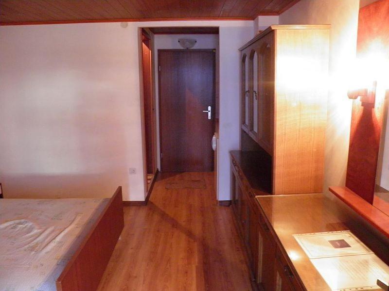 Apartments Angela - With Beautiful Courtyard Brela Esterno foto
